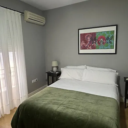 Piso Bonito Y Tranquilo En Plaza De La Magdalena Apartamento